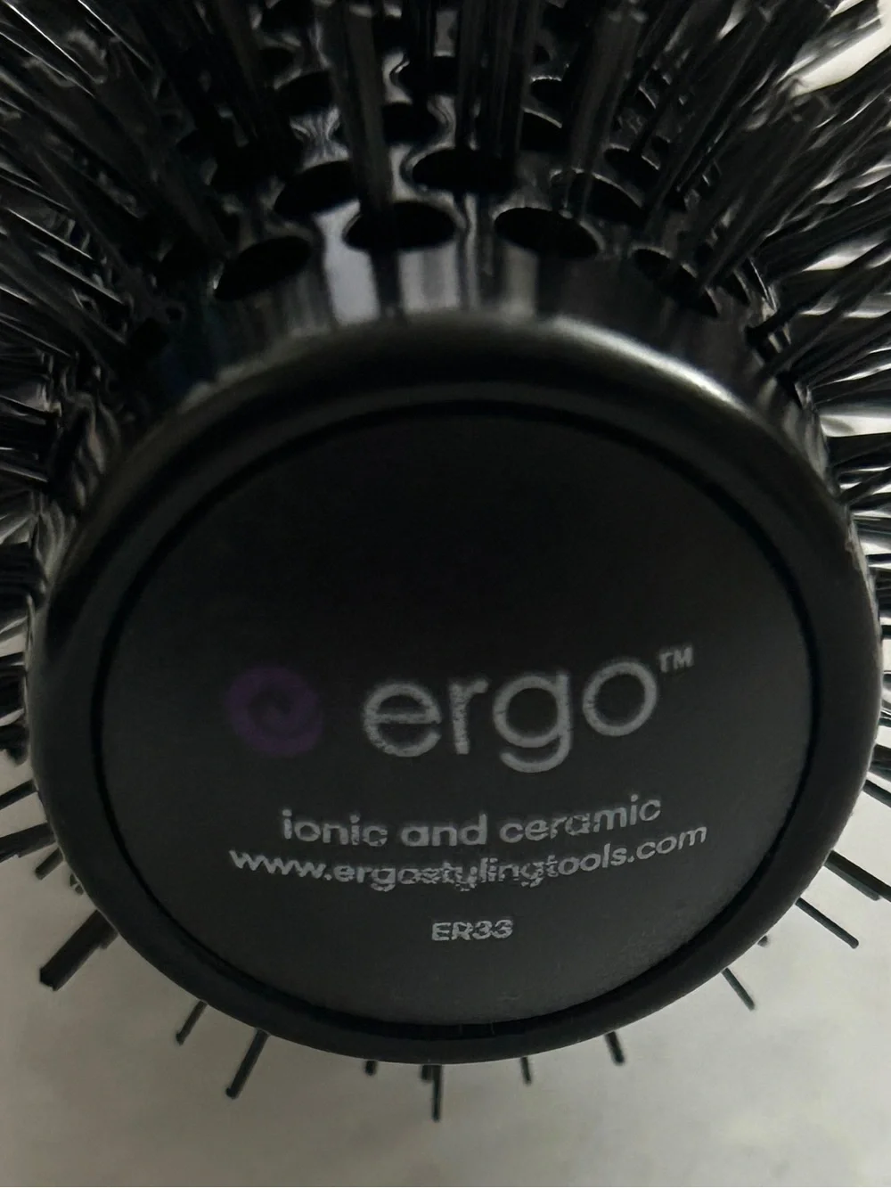 Ergo er33    Ceramic round Hair Brush  New